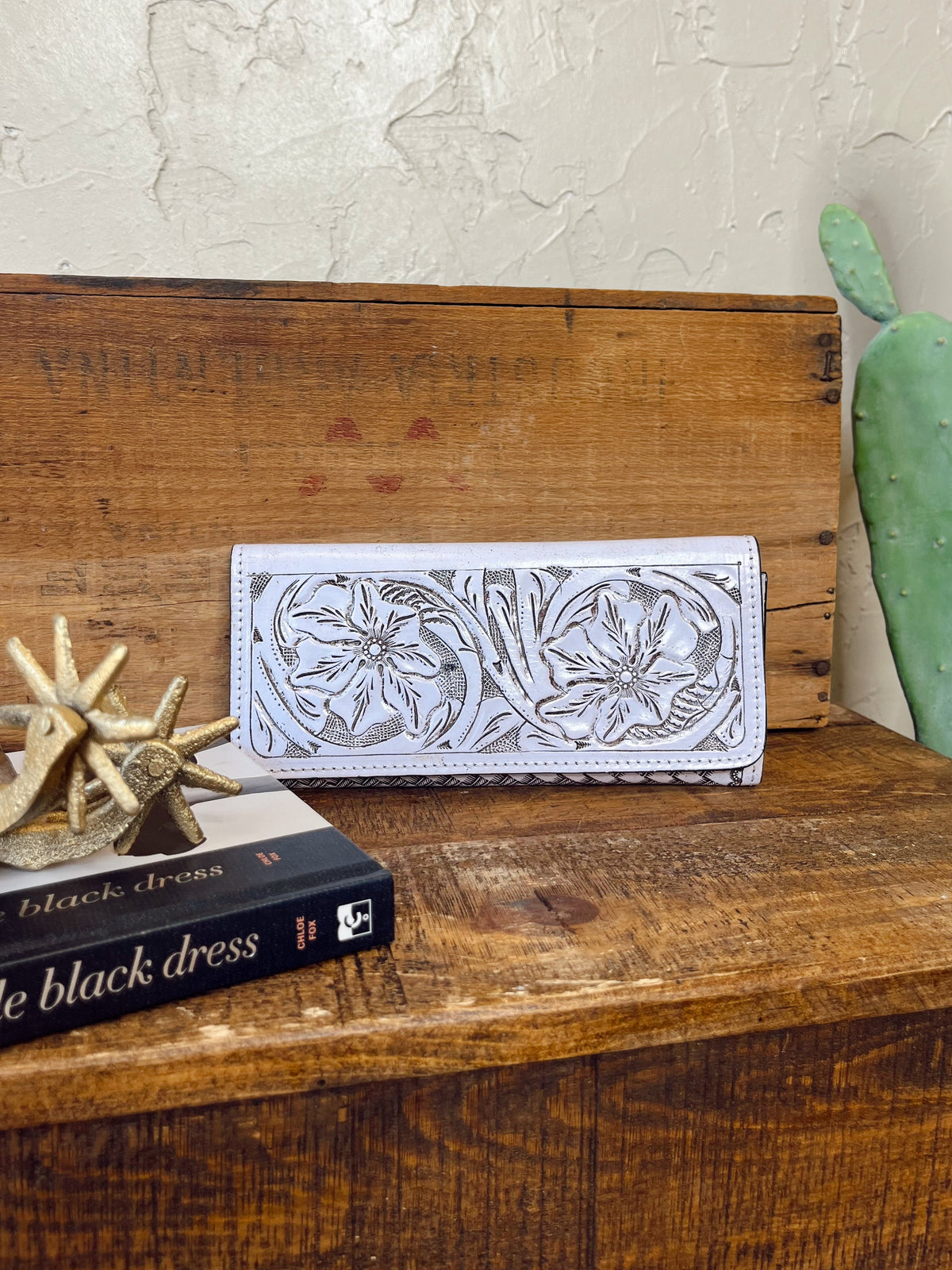  Que Chula Wallet- White